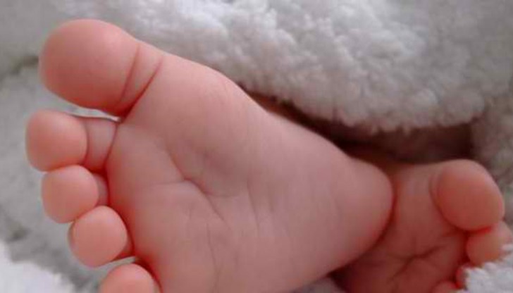 Бебе на 5 дни почина в болницата в австралийски град, целунато от роднина с херпес.
