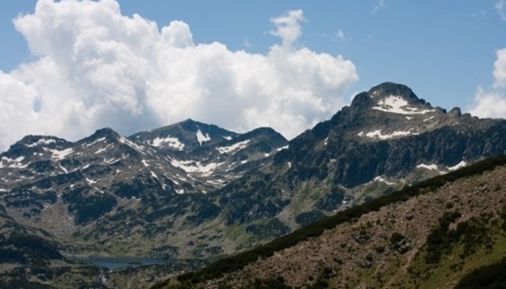 До навечерието на Нова година не се очакват сериозни валежи от сняг, както и екстремално ниски температури. До навечерието на Нова година не се очакват сериозни валежи от сняг, както и екстремално ниски температури.