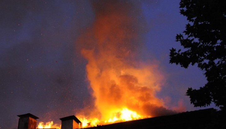На 21.12.2014 г. в 21.15 ч. е получен сигнал за пожар в къща в гр. Русе на ул. "Цар Калоян".