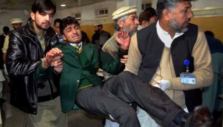 Около 500 ученици и преподаватели са държани като заложници