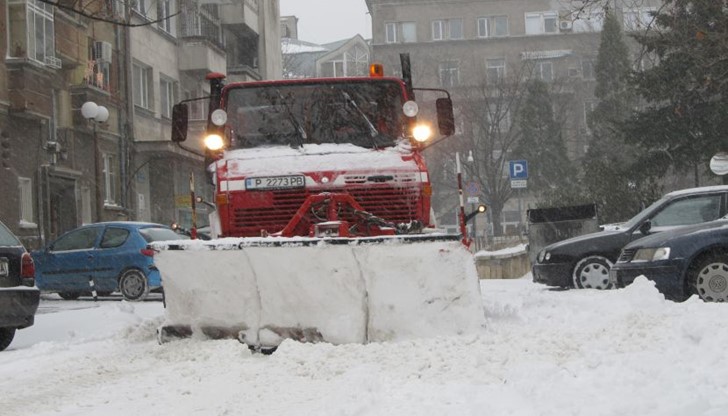 Община Русе е избрала фирмите, които ще отговарят за снегопочистването на входно-изходните участъци на Русе