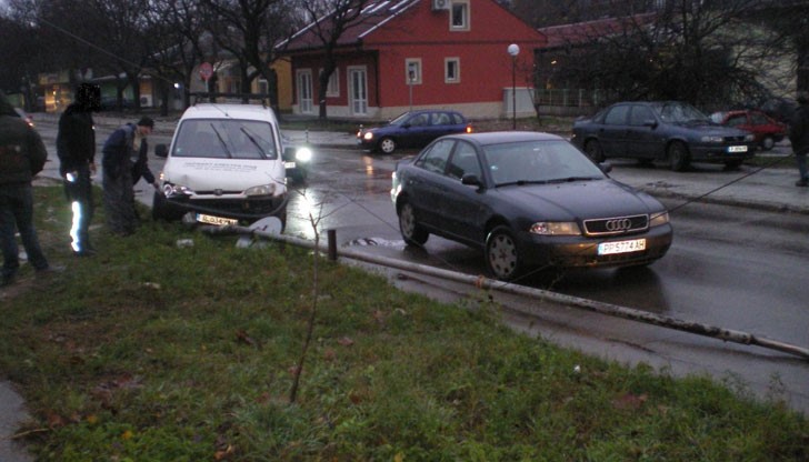 Две коли се сблъскаха на кръстовището на ул. Рига и ул. Нови Сад