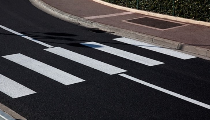 На 19.12.2014 г. около 18.15 ч. в гр. Русе на ул. "Филип Станиславов" в условията на мокро платно за движение, водач на лек автомобил "Деу" блъска пешеходец на 59 години. На 19.12.2014 г. около 18.15 ч. в гр. Русе на ул. "Филип Станиславов" в условията на мокро платно за движение, водач на лек автомобил "Деу" блъска пешеходец на 59 години.