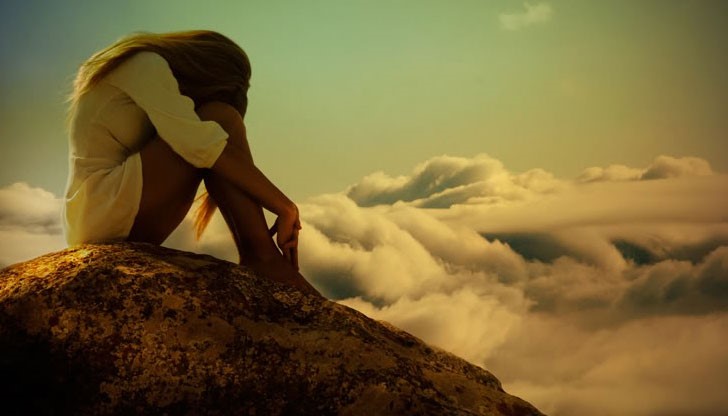 <p>Колко сродни души се разминават в този живот, само защото се срещат в неподходящо време и при неподходящи обстоятелства.</p>
