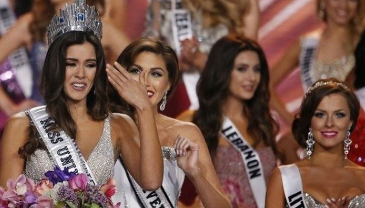 Паулина е модел, говори три езика