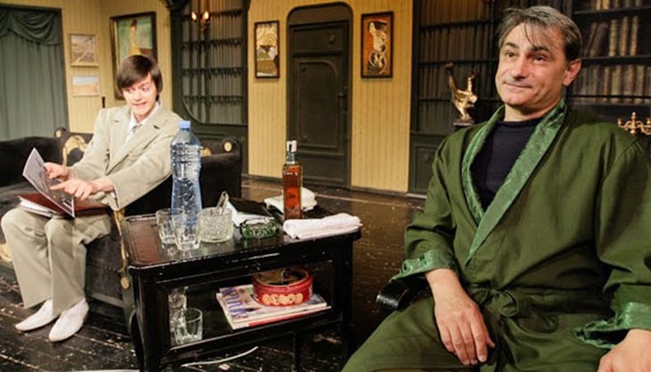 На 30 януари от 19 часа на Голяма сцена ще се играе  и „Вечеря за глупаци”  от Франсис Вебер