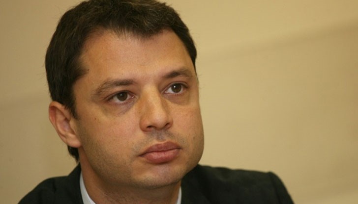 Делян Добрев определи случая с двете фактури на „Енерго Про" като небрежност Делян Добрев определи случая с двете фактури на „Енерго Про" като небрежност