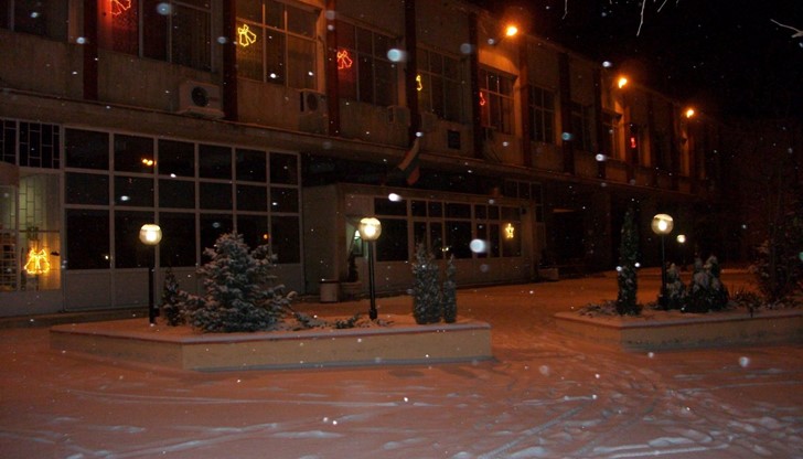 Част от град Мартен ще бъде без ток от утре, 11 януари, до вторник, 13 януари, съобщават от „ЕнергоПро“. Част от град Мартен ще бъде без ток от утре, 11 януари, до вторник, 13 януари, съобщават от „ЕнергоПро“.