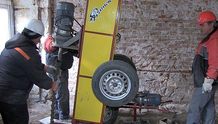 Усилено се укрепва и ремонтира джамията „Саид паша” в Русе.