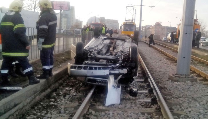 Тежка верижна катастрофа на бул. "Ботевградско шосе" Тежка верижна катастрофа на бул. "Ботевградско шосе"