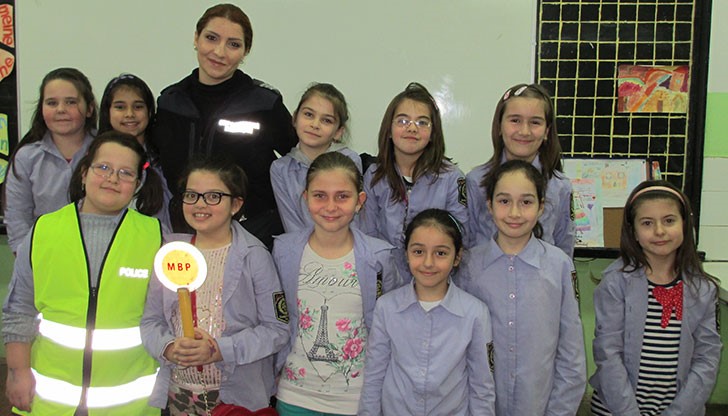 Диана Шаханова се срещна с второкласниците на СОУПНЕ “Фридрих Шилер“