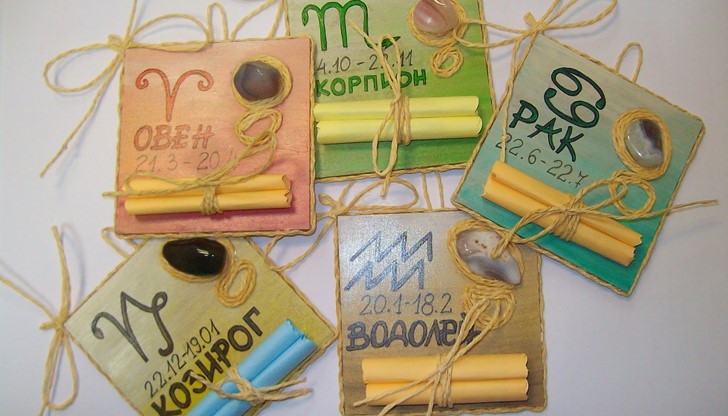 Финансовото състояние не зависи от зодиакалните знаци, но има тясна връзка между астрологията и начинът, по който харчим парите си. Финансовото състояние не зависи от зодиакалните знаци, но има тясна връзка между астрологията и начинът, по който харчим парите си.