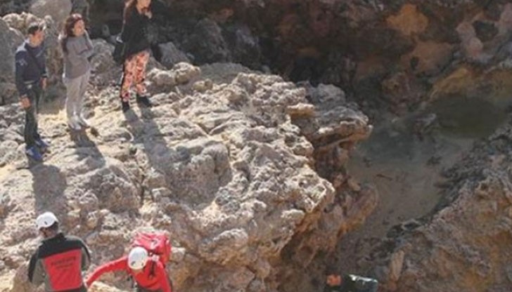 Димитрина Димитрова се размаза върху скали на остров Ибиса след предложение за брак
