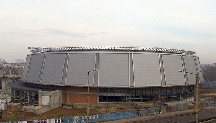 Официалното откриване на спортната зала трябва да се случи за празника на Русе