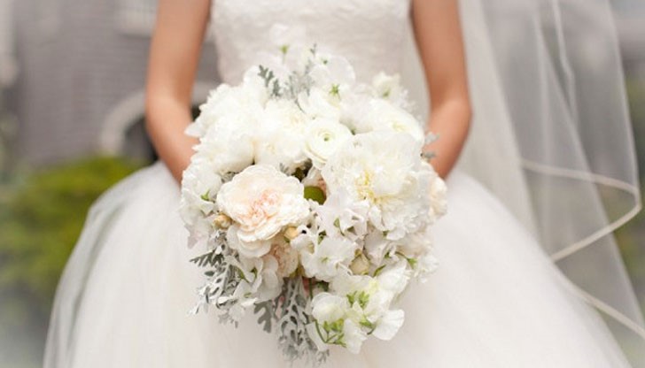 Един от начините да се свържат - по турските канали има банери: Еди кой си търси жена, и има оставени телефони Един от начините да се свържат - по турските канали има банери: Еди кой си търси жена, и има оставени телефони