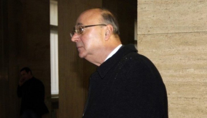 Бившият шеф на ДАНС Петко Сертов се е прибрал тази нощ в България.