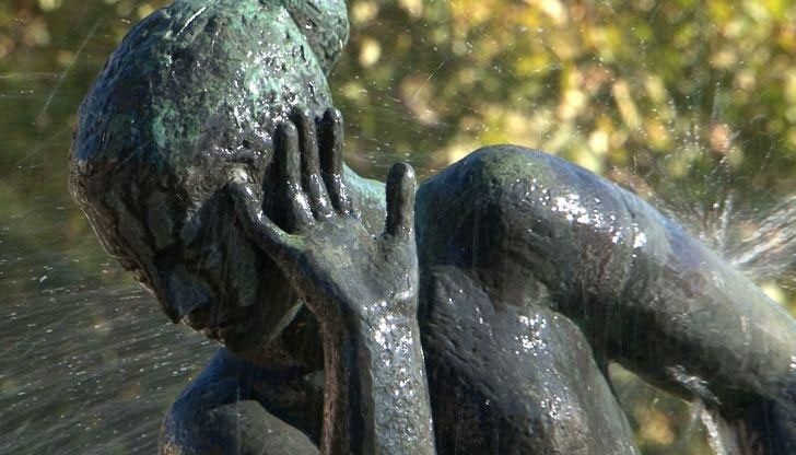 След приключването на почистването, следва процес на патиниране След приключването на почистването, следва процес на патиниране