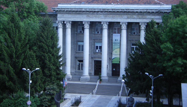 Рекордно е и увеличението на доцентите. Все повече стават и академиците Рекордно е и увеличението на доцентите. Все повече стават и академиците