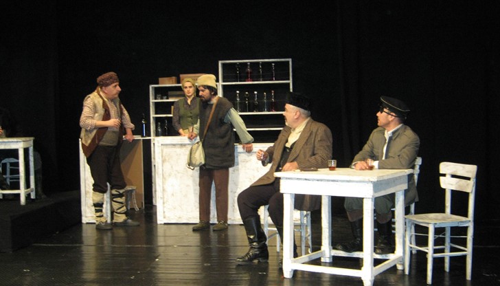 В камерна зала „Слави Шкаров” на 27 януари от 19 ч. публиката ще види адаптираната по текстове от разкази на Йовков пиеса „Вечери в Антимовския хан”