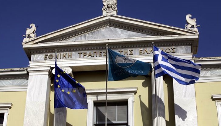 "Юробанк" и "Алфа" поискаха от ЕЦБ спасителни траншове, заради намаляване на ликвидността си "Юробанк" и "Алфа" поискаха от ЕЦБ спасителни траншове, заради намаляване на ликвидността си