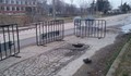 Дълбока дупка зее на важен мост в село Николово