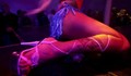 Три стриптийзьорки освободиха цял затвор