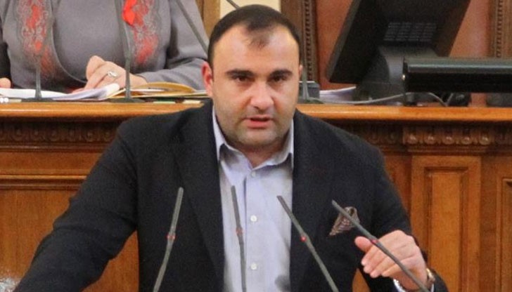 Владимиров попита Лиляна Павлова: „На какъв етап се намира проектът на МРРБ за изграждане на високоскоростен път Русе - Велико Търново?“ Владимиров попита Лиляна Павлова: „На какъв етап се намира проектът на МРРБ за изграждане на високоскоростен път Русе - Велико Търново?“