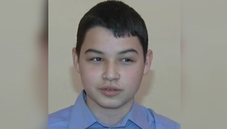 Джем Мустафа: За около 15 минути нарисувах картината, защото исках просто да изляза навън да играя с децата