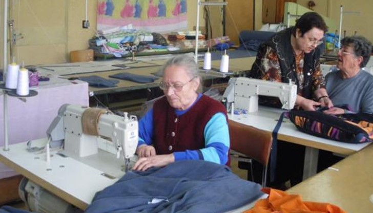 Данък върху пенсиите от 10% предлагат от Асоциацията на индустриалния капитал в България Данък върху пенсиите от 10% предлагат от Асоциацията на индустриалния капитал в България