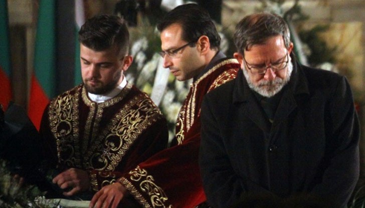 Филип Димитров забрави старите дразги с президента, постъпи като християнин
