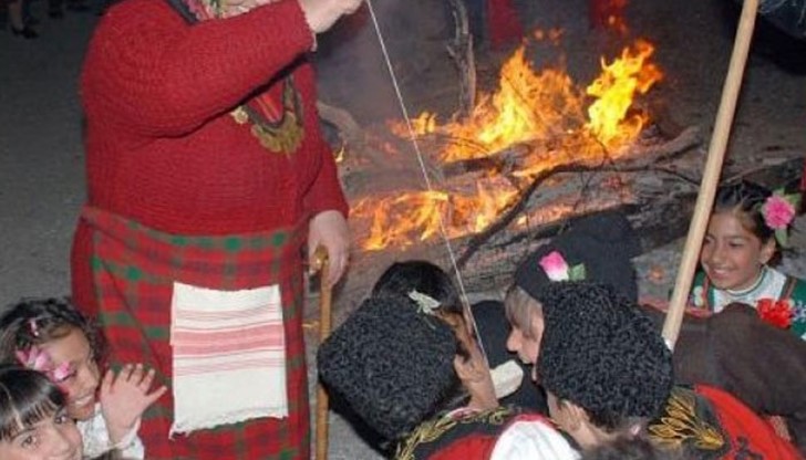 Сирни Заговезни обозначава границата между зимата и пролетта - възраждащата се природа.