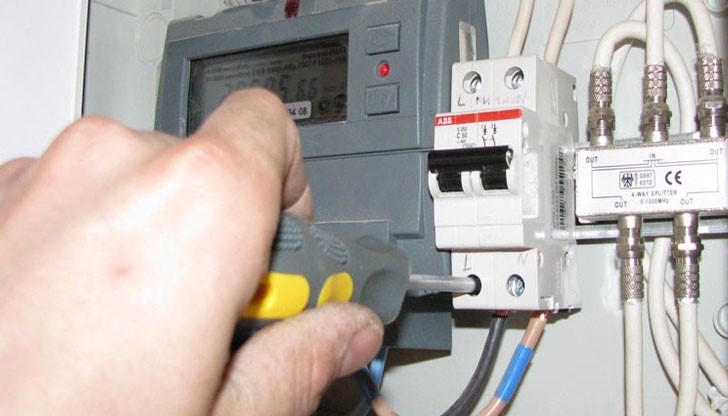 Голяма къща в Западна България вече купува ток от свободния пазар