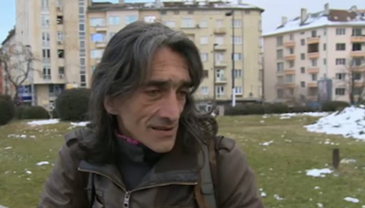 Удивителното е, че такъв голям ресурс от униформени се впуска в битка с един обикновен барабанист Удивителното е, че такъв голям ресурс от униформени се впуска в битка с един обикновен барабанист