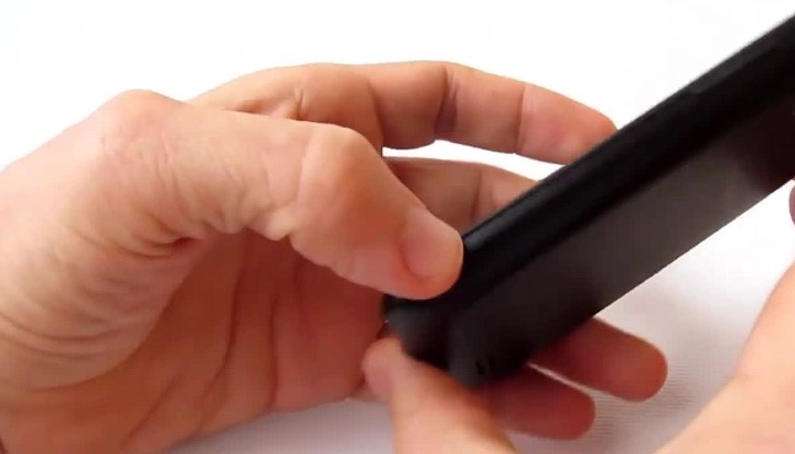 За разлика от данните от GPS или Wi-Fi, информацията за изразходваната енергия е свободно достъпна до всяко инсталирано приложение