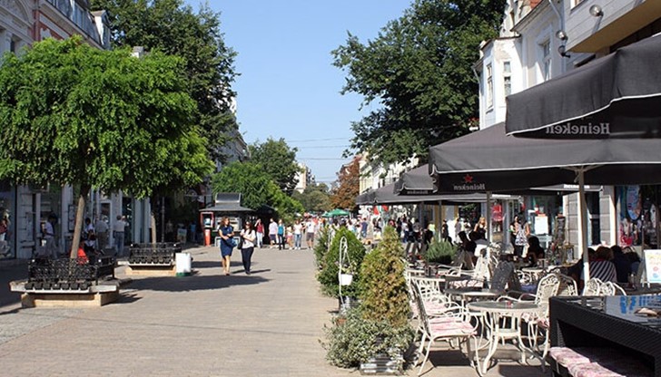 В момента налог плащат само заведения, които имат оградени площи на открито през зимата