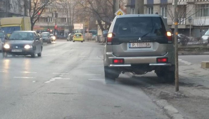 Улицата моя, пешеходната пътека и тя!