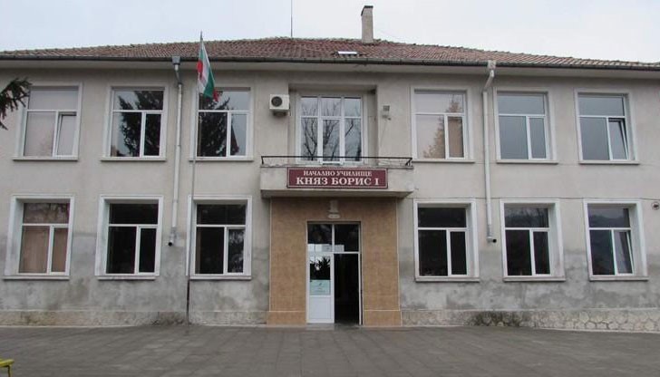 Училището, където родител си позволил да нападне учителка Училището, където родител си позволил да нападне учителка