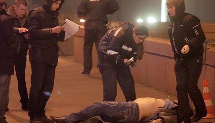 Немцов е убит близо до Кремъл, докато е ходел пеша в компанията на жена