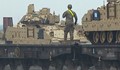 Разтоварват американски танкове на гара Зимница