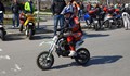 7-годишен моторист в рокерското шествие