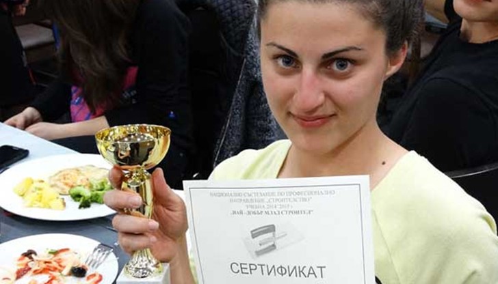 Нели Павлинова Игнатова от 11 клас – I място в „Мазилки, шпакловки и бояджийски работи”