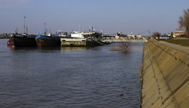 По данни на Изпълнителната агенция "Проучване и поддържане на река Дунав" при Русе водният стълб е достигнал 533 см