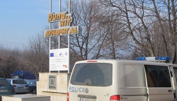 "Дунарит" ще плаща огромни неустойки за провалени поръчки, блокирани от спрения износ "Дунарит" ще плаща огромни неустойки за провалени поръчки, блокирани от спрения износ