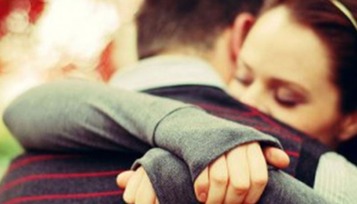 Дори да не обичате гушкането, ще поискате да прегърнете някого след като прочетете това Дори да не обичате гушкането, ще поискате да прегърнете някого след като прочетете това