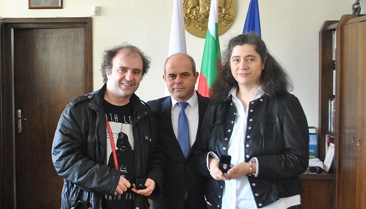 Пламен Стоилов връчи почетната златна значка „Русе“ на Вера Немирова и Найден Тодоров