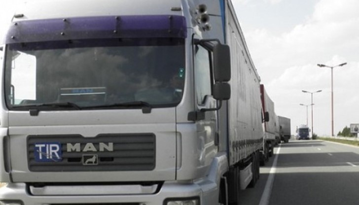 Мярката ще важи и за периода от 1 юни до 15 септември, но само в петък – от 17:00 ч. до 20:00 ч., и в неделя – от 14:00 ч. до 20:00 ч. Мярката ще важи и за периода от 1 юни до 15 септември, но само в петък – от 17:00 ч. до 20:00 ч., и в неделя – от 14:00 ч. до 20:00 ч.