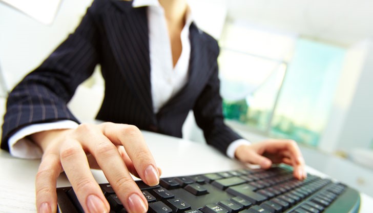 Има професии, от които България има дълбока нужда, но вместо това твърде много хора се ориентират към "маркéтинг, ПР, политология"