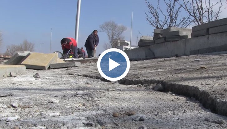 Новият бул. „Тутракан“ се пропука