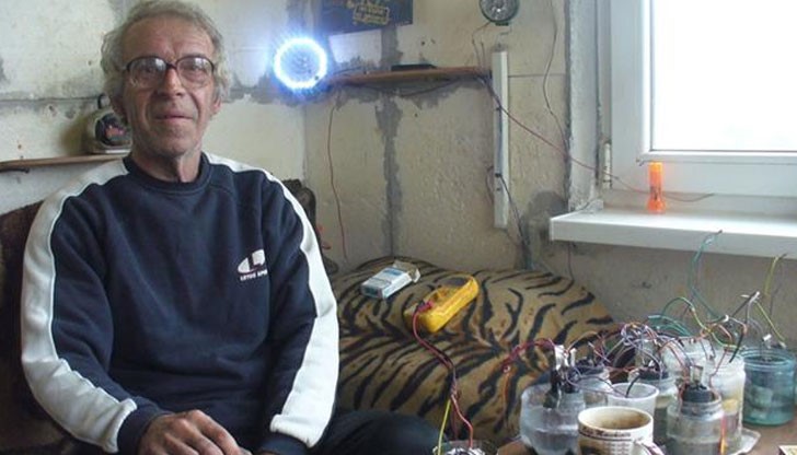 Вечна батерия осветява къща, зарежда джиесем