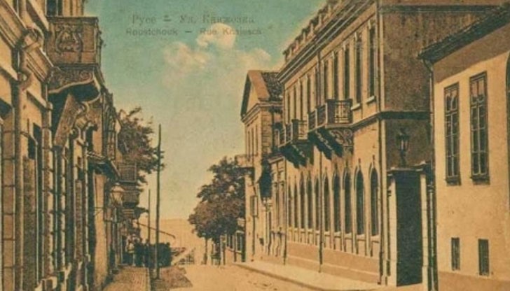 Ще се възпроизведе възможно най-автентичния вид на страта сграда на Община Русе